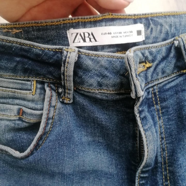 Джинсы Zara