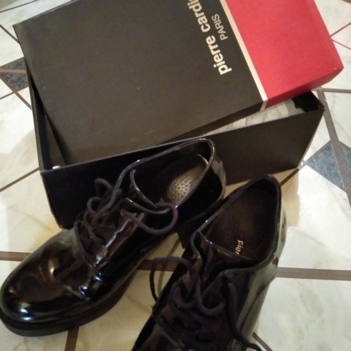 Ботинки лакированные