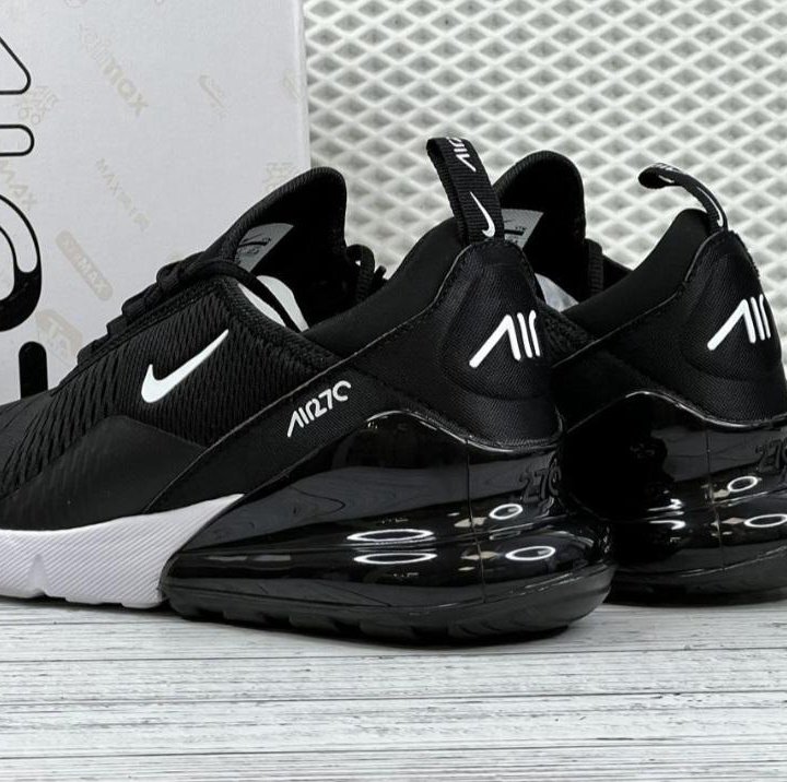 Кроссовки Nike Air Max 270