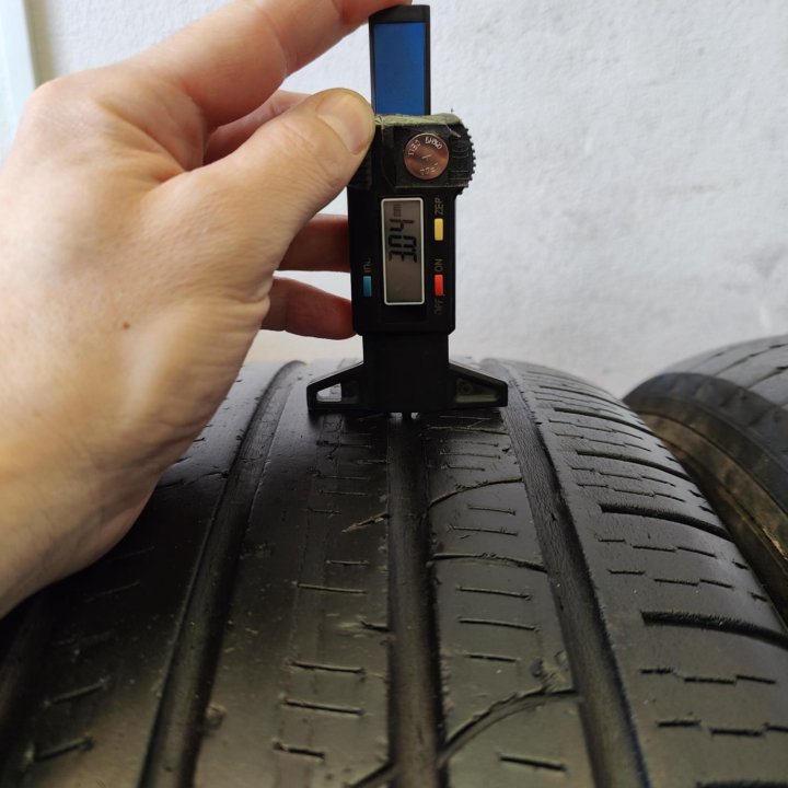 Шины Pirelli 245/60/18 2 шт