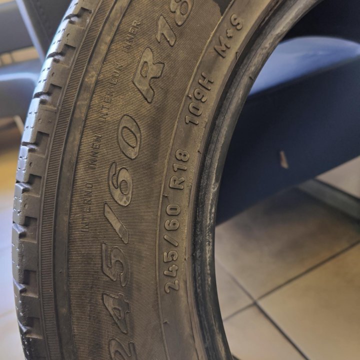 Шины Pirelli 245/60/18 2 шт