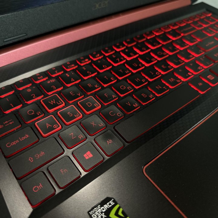 Продам ноутбук Acer Nitro 5 i5 8300H/8/1050