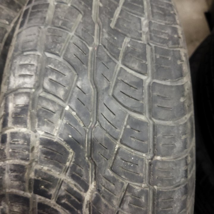 Шины летние 215/65/16 Bridgestone