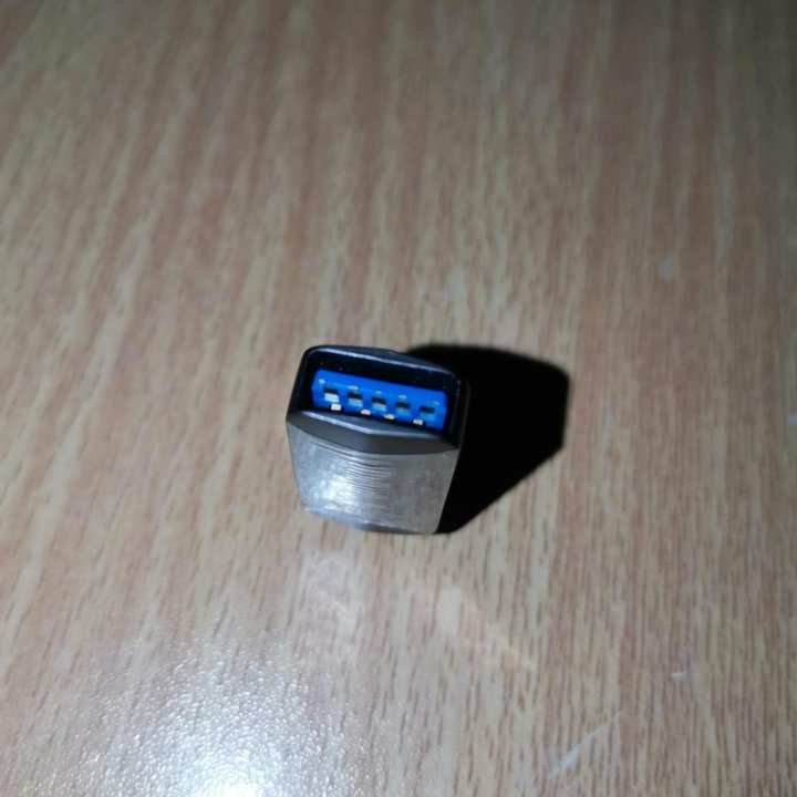 USB флешка и переходник Type-C