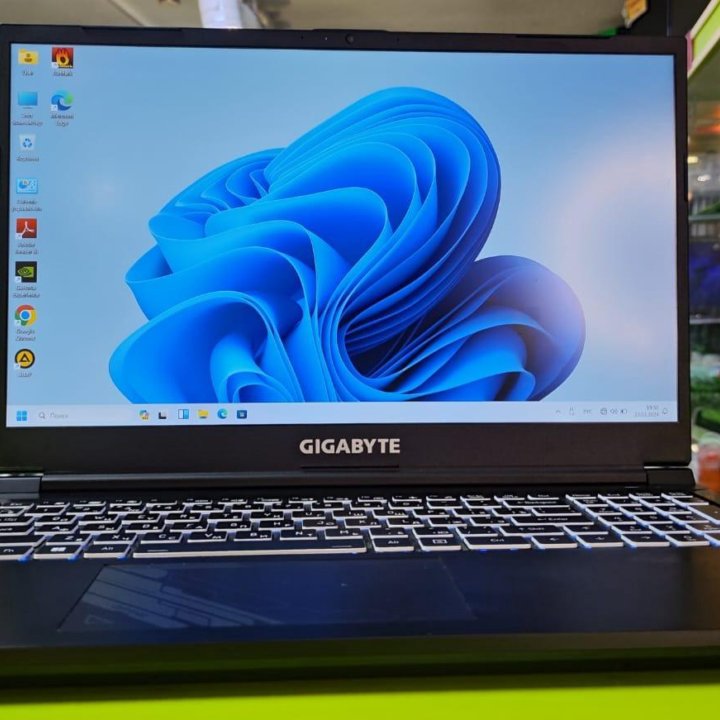 Gigabyte G5 - Core i5-12500H, RTX 4050.