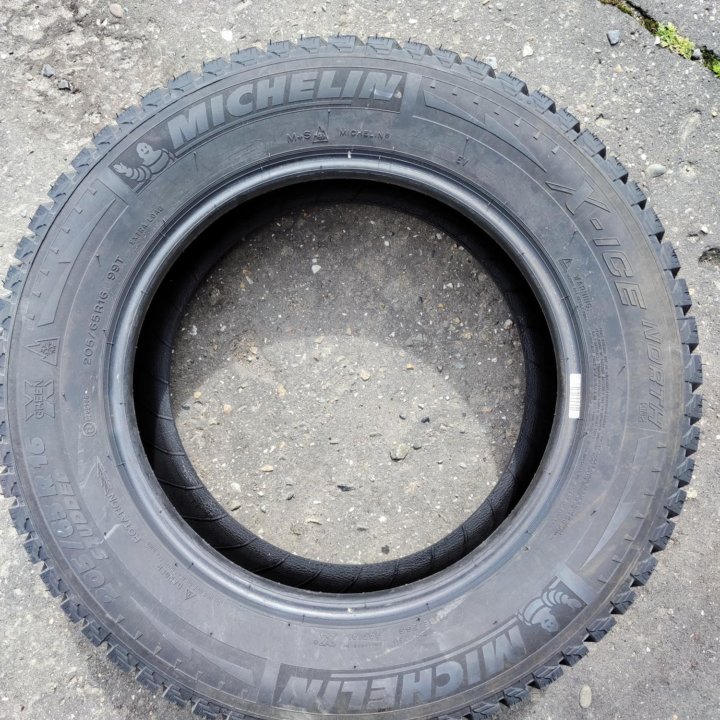 Michelin x-ice north 2 R16 205 65