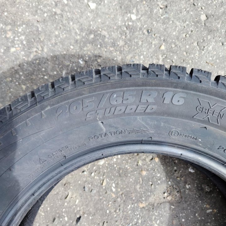 Michelin x-ice north 2 R16 205 65