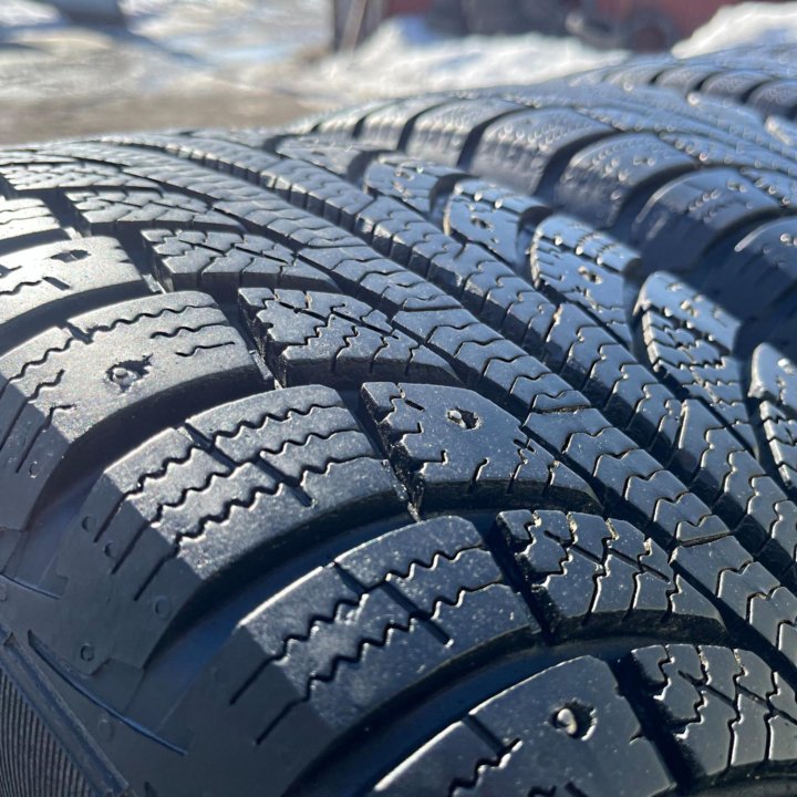 Зима Matador Sibir Ice 2 SUV MP 30 215/65 R16 102T