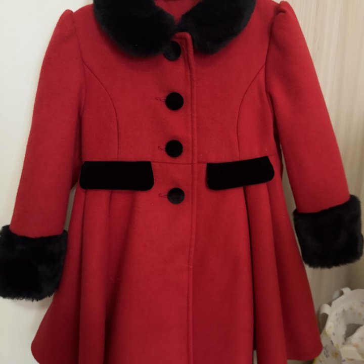 Пальто на девочку