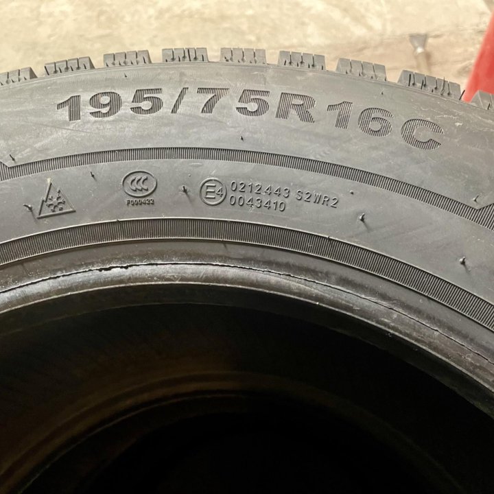 195/75 R16C 107/105R DoubleStar DW06