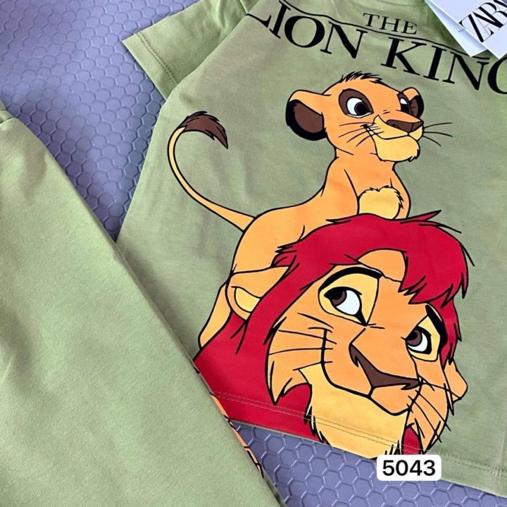 Спортивный костюм ZARA Lion King