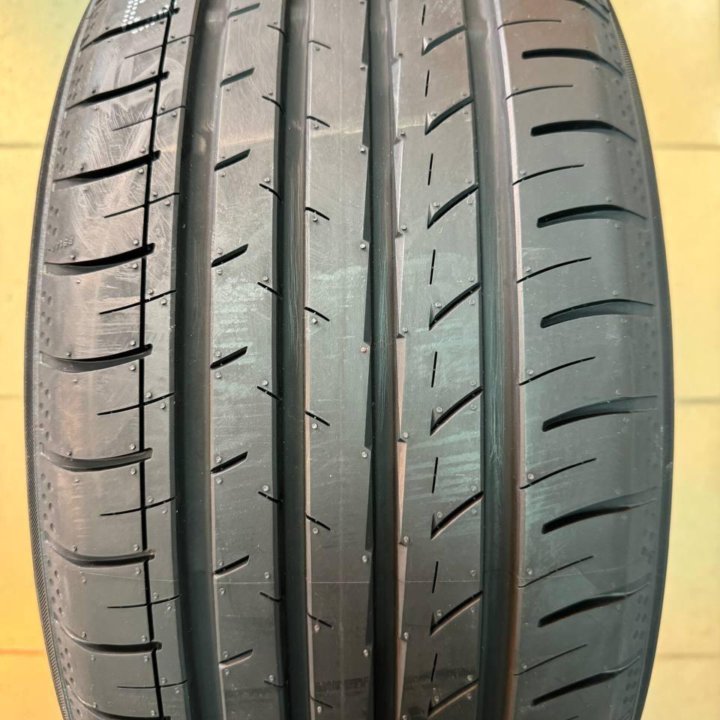 Yokohama BluEarth-GT AE51 225/40 R18 92W