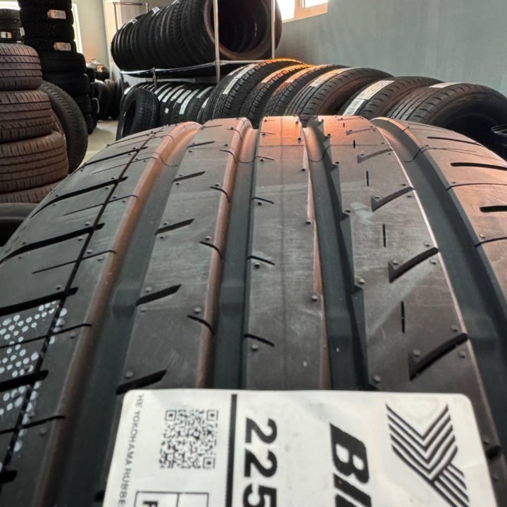 Yokohama BluEarth-GT AE51 225/40 R18 92W