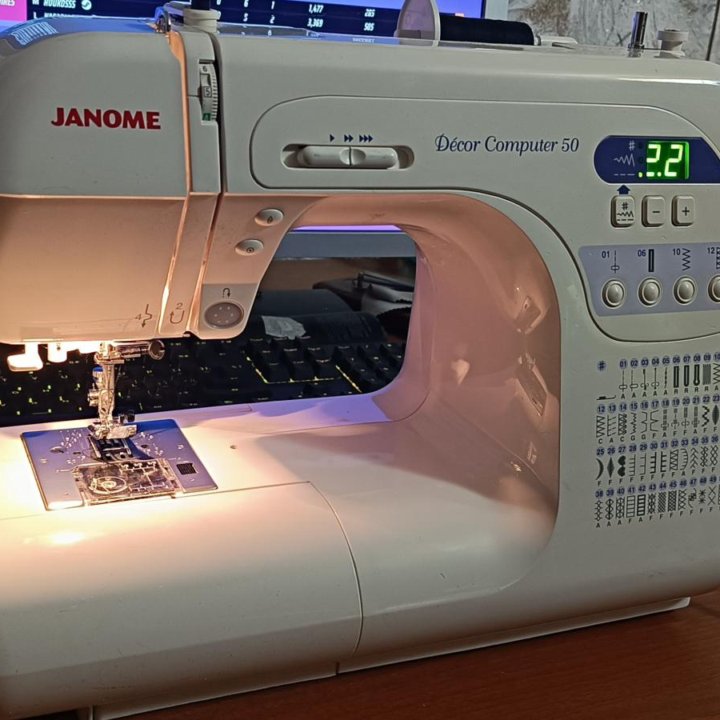 Швейная машина janome DC 50