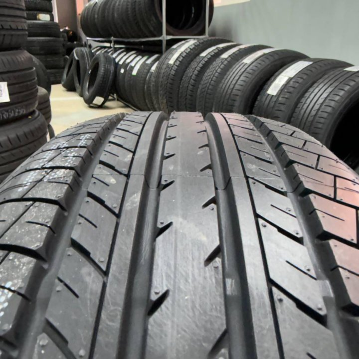 Yokohama BluEarth E70BZ 215/55 R17 94V