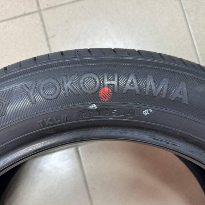 Yokohama BluEarth E70BZ 215/55 R17 94V