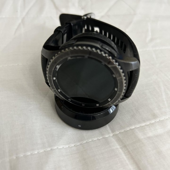 Смарт-часы Samsung Gear S3