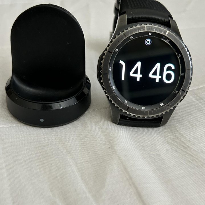 Смарт-часы Samsung Gear S3