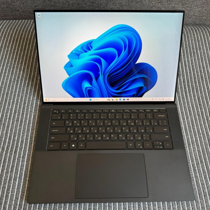 Dell XPS 15 9500 - i7, 32GB, 1TB, GTX 1650 Ti, 4K