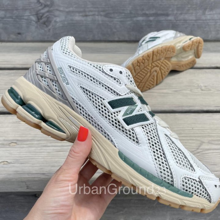 Кроссовки New Balance 1906R