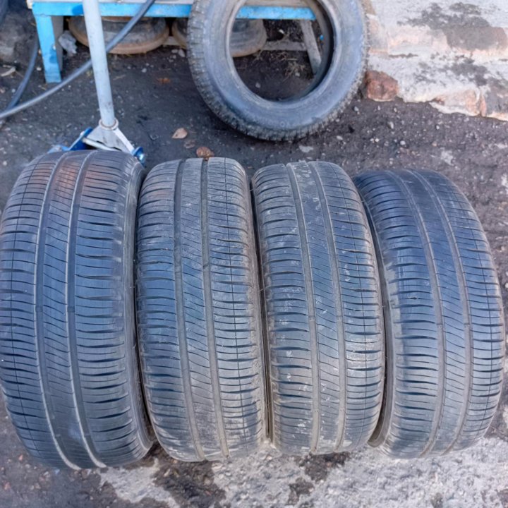 185/60 R14 Michelin Energy XM2