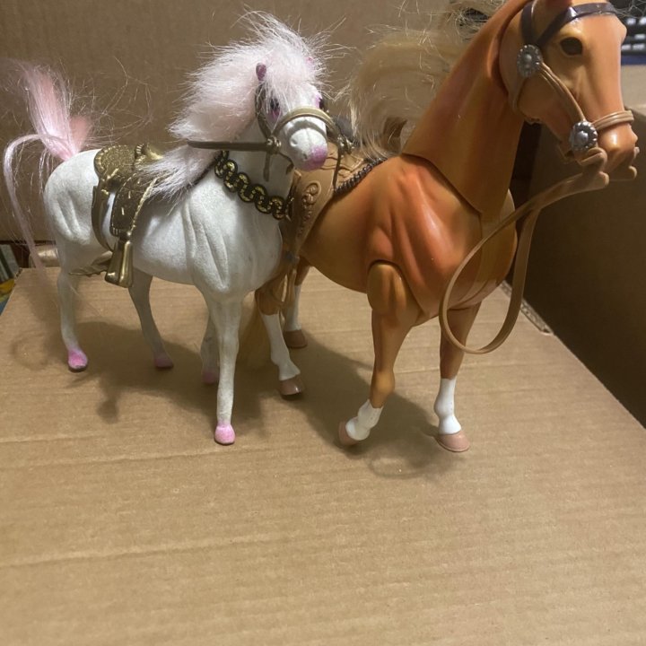 Разные ретро Барби и лошадки
