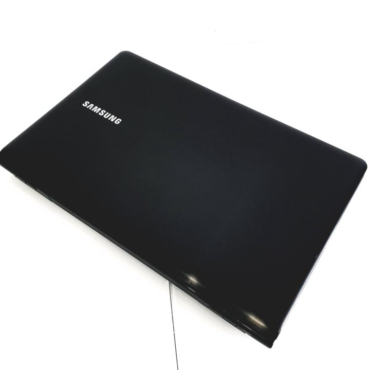 Ноутбук Samsung NP355 (AMD HD7470 1Gb / SSD 500)