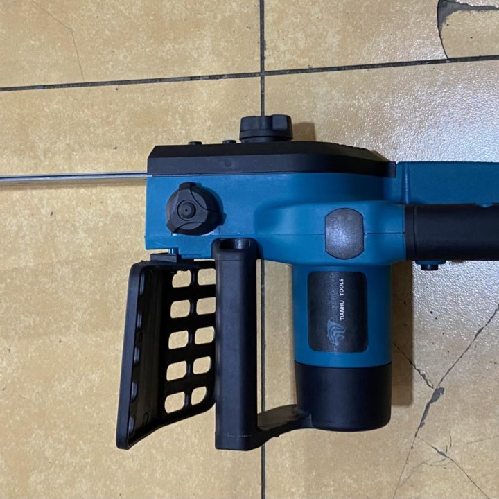 аккумуляторная пила Makita 12