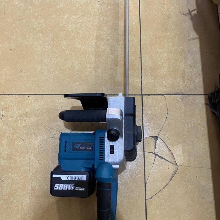 аккумуляторная пила Makita 12