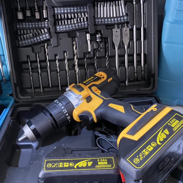 Шуруповерт Dewalt 36 v ударный с набором