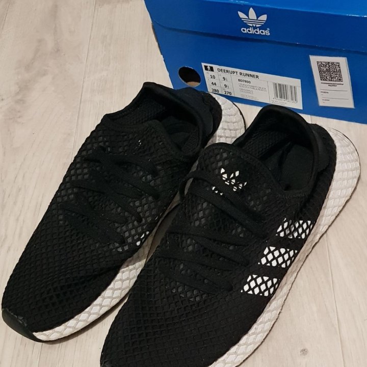 Кроссовки Adidas Deerupt Runner