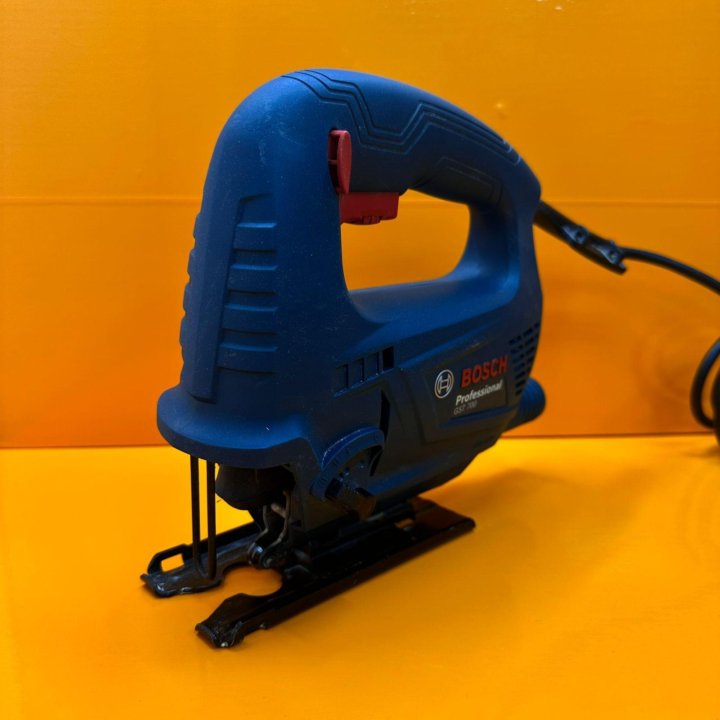 Электролобзик BOSCH GST 700