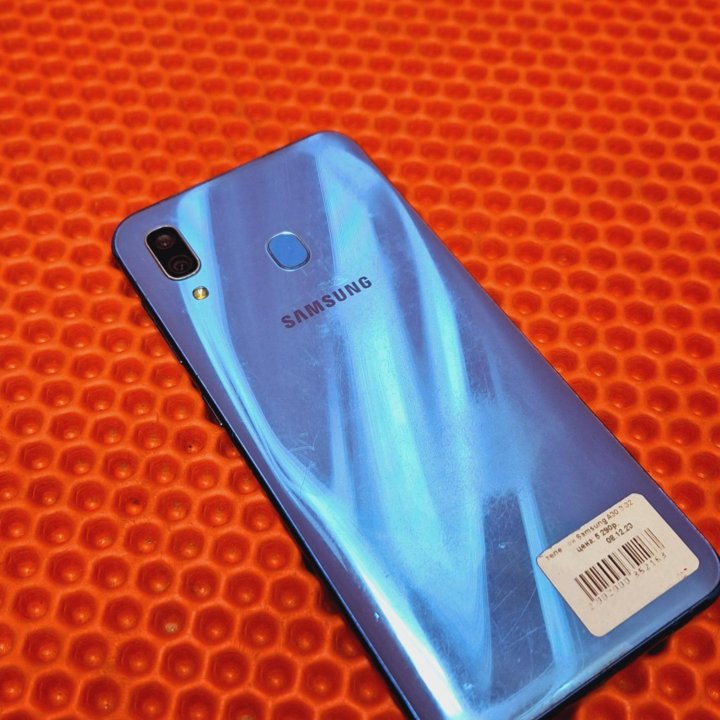 Samsung Galaxy A30, 3/32 ГБ /4000 мА·ч (Топ)