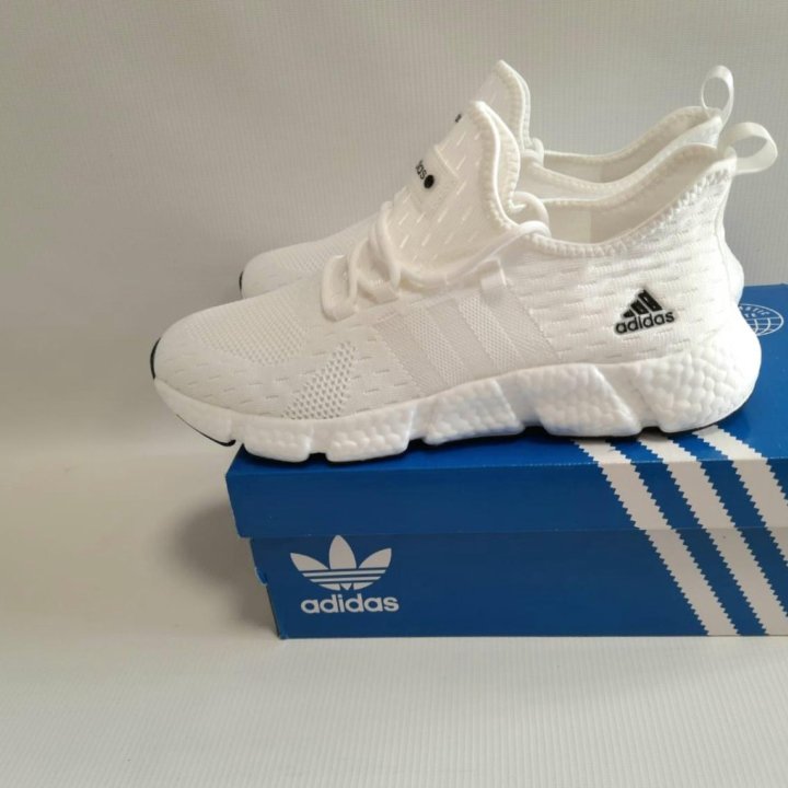 Кроссовки Adidas тренинг артикул 905 белый