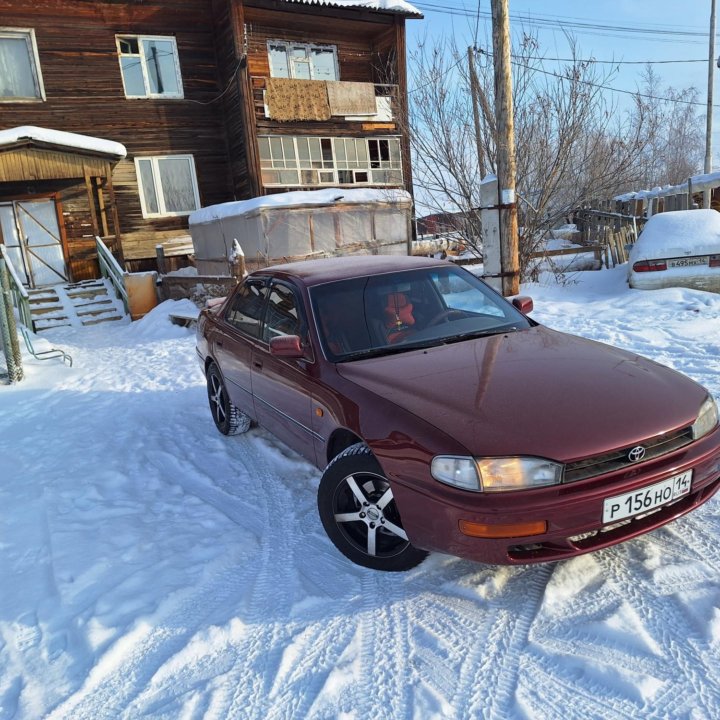 Toyota Camry, 1991