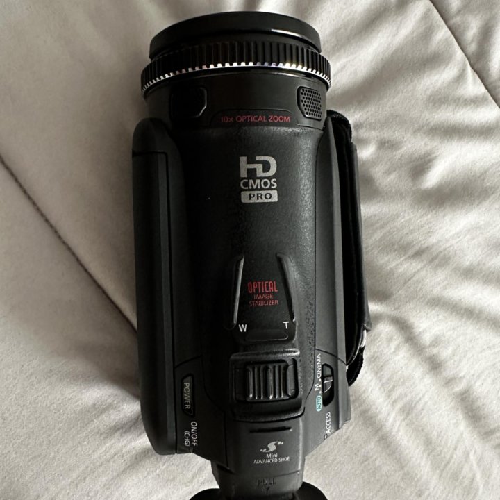 Видеокамера Canon Legria HF G25