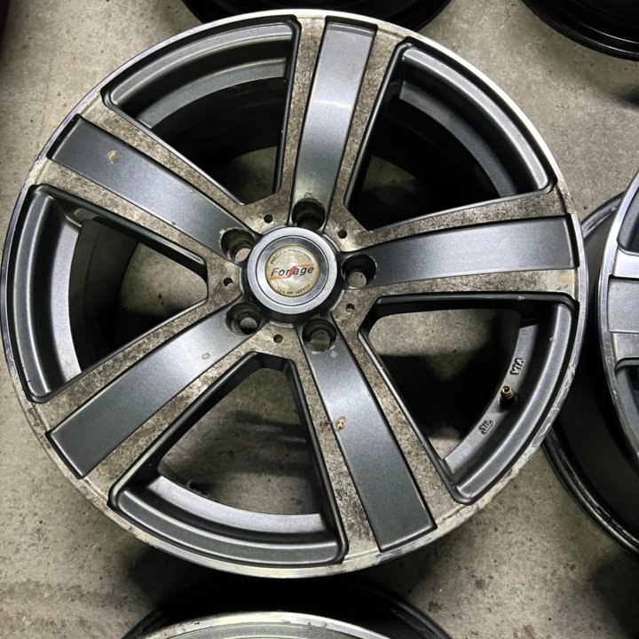 Стильные литые диски Forsage 5x112 Цо 66.6 R17