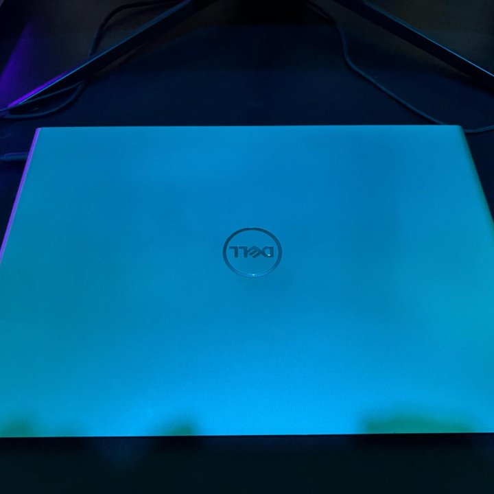 Ноутбук Dell P88G