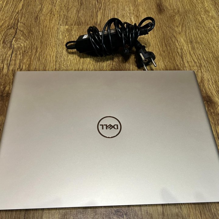 Ноутбук Dell P88G