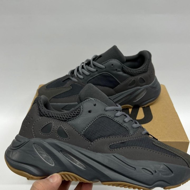 Кроссовки Adidas Yeezy Boost 700 V2 (41-45)