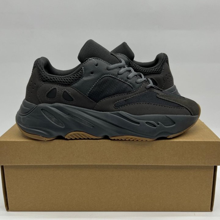 Кроссовки Adidas Yeezy Boost 700 V2 (41-45)