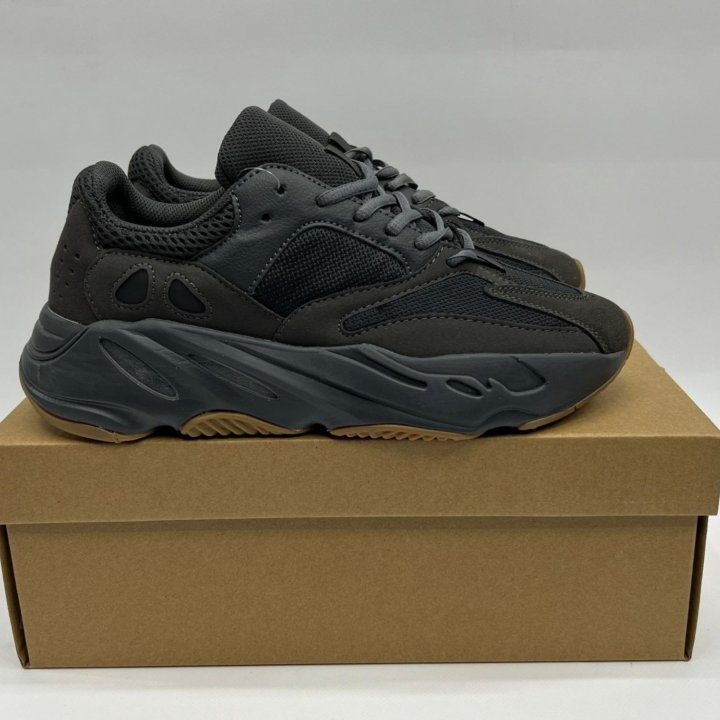 Кроссовки Adidas Yeezy Boost 700 V2 (41-45)