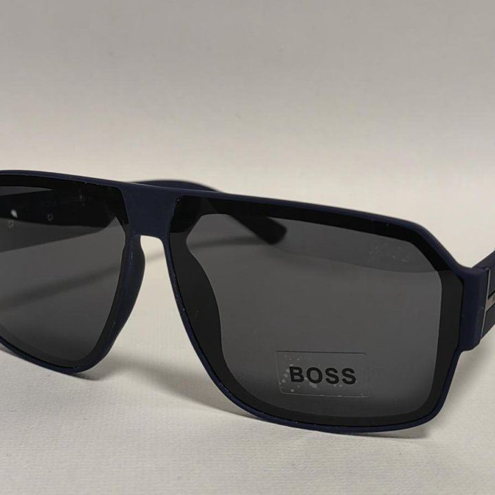 Солнцезащитные очки мужские Hugo Boss