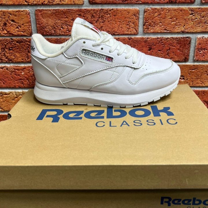 Reebok classic кожаные кроссовки белые р3