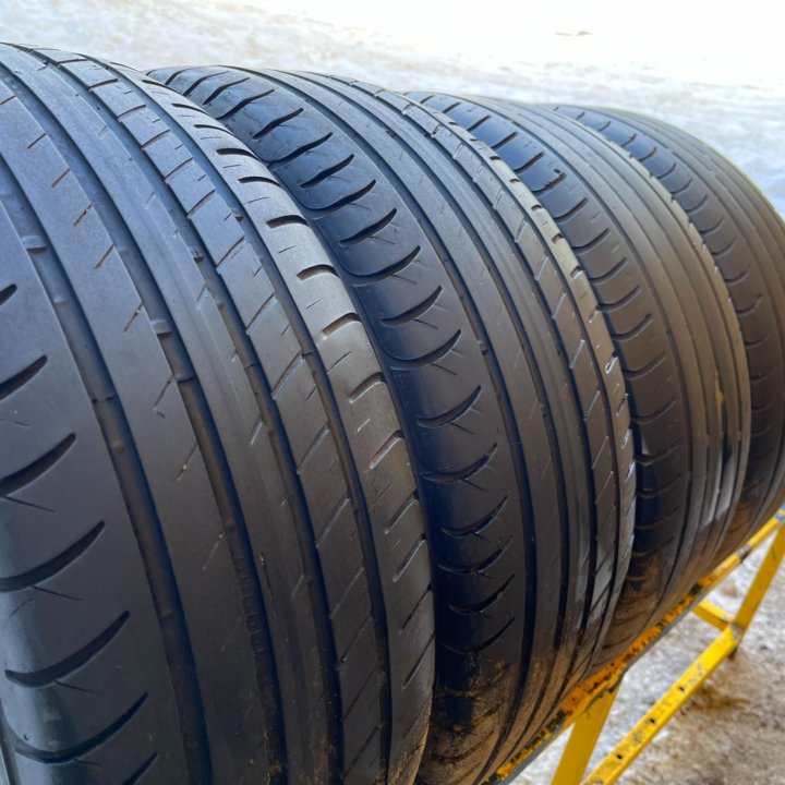 Лето Viatti Strada Asimmetrico 225/50 R17 94V