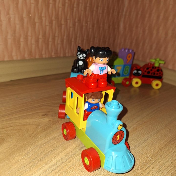 LEGO паравозик