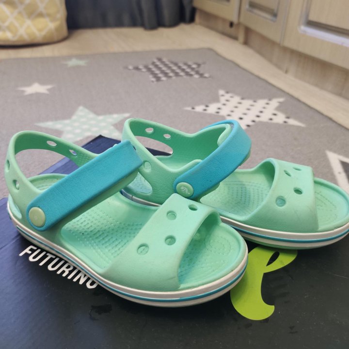 Сандалии Crocs c10