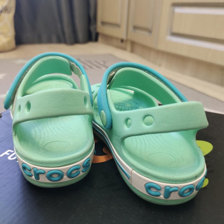 Сандалии Crocs c10