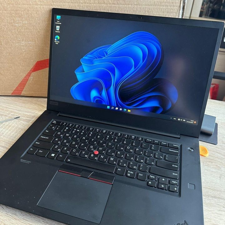 Lenovo THINKPAD X1 extreme 15.6” GTX1650, i7 9750H