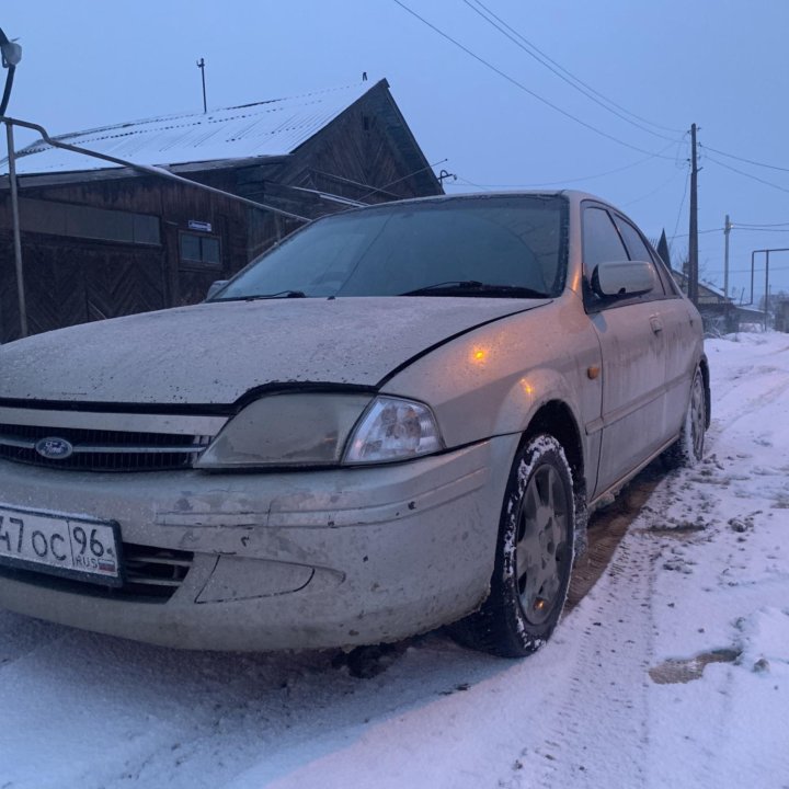 Ford Laser, 2000